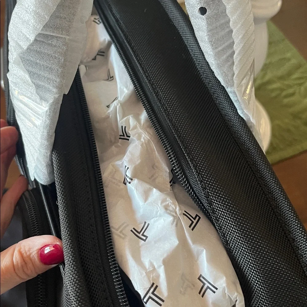 Tumi Black Compact Large Screen Laptop Brief Bag